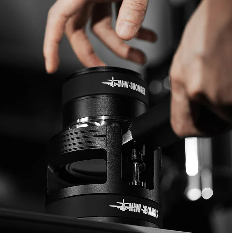 MHW-3BOMBER Yu Series Tamper Standı